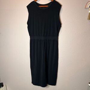 Athleta Santorini Cinch Dress in black, sleeveless midi minimalist